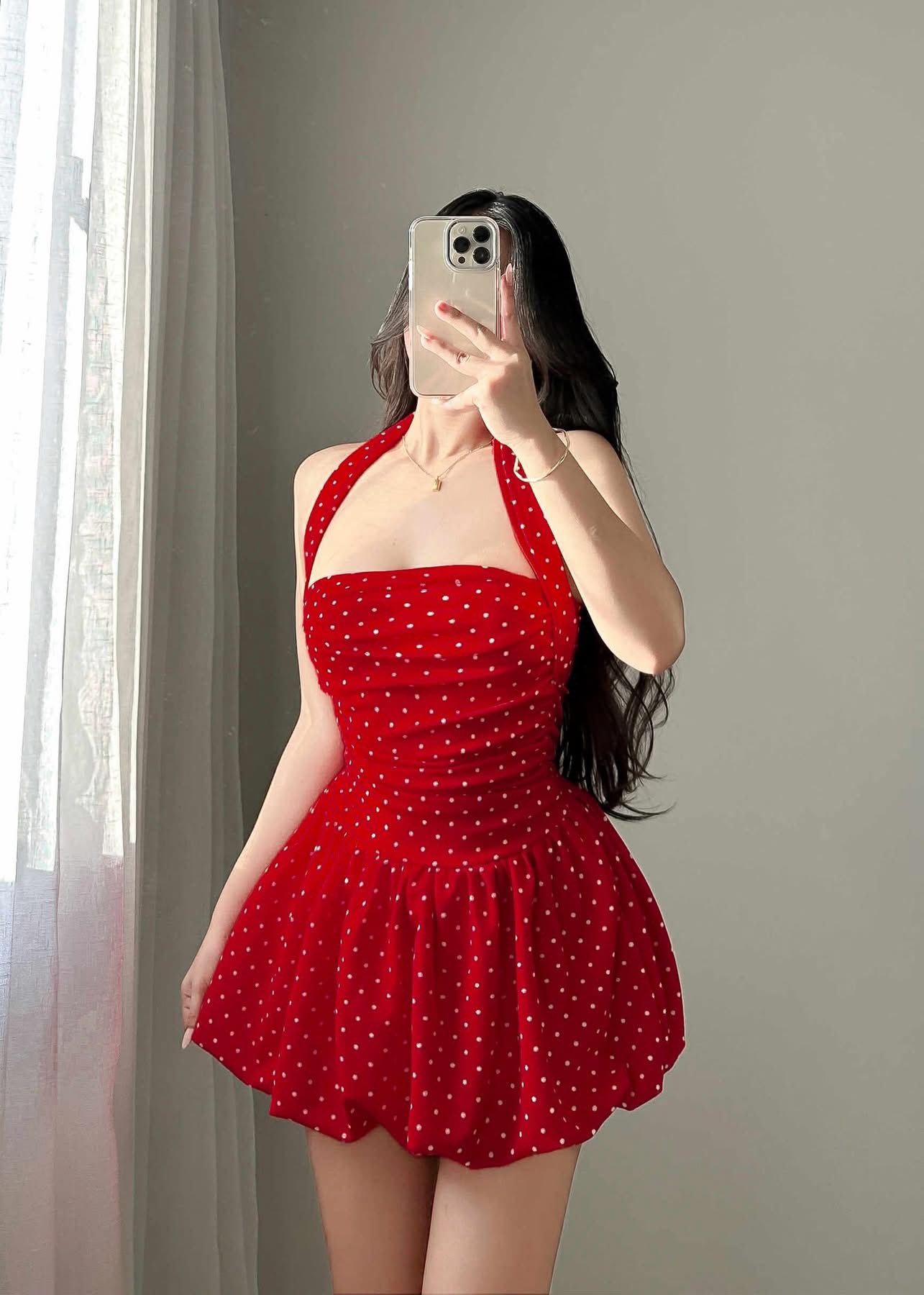 Christmas Party Outfit 2025 – Budget-Friendly Holiday Outfits